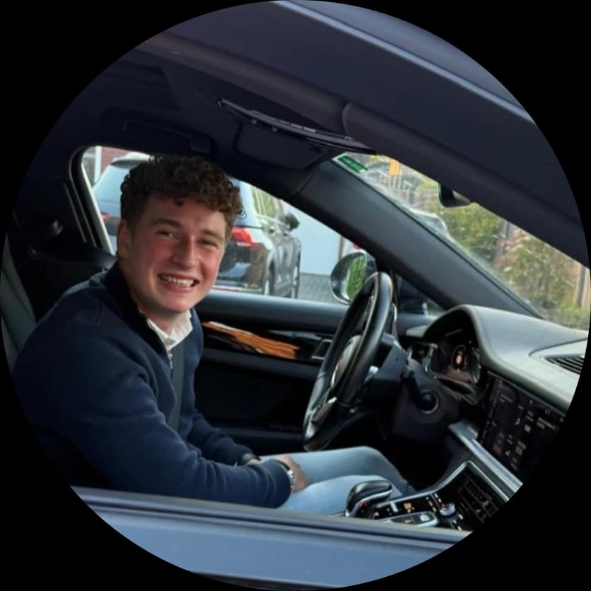 Justin, oprichter van JustMe Online